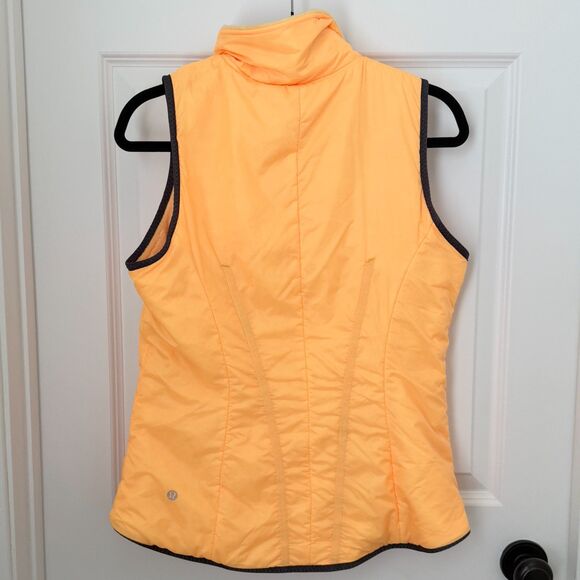 Women Lululemon Glacier Vest Puffer Vest in Fire Rapid Yellow Size 8 - Picture 2 of 9